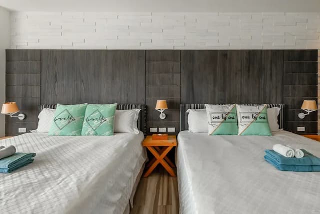 白水木民宿-豪華四人房-7