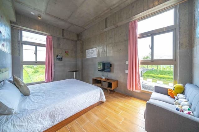 CHING HO YUAN HOUSE-Quadruple Room-302-10