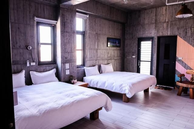 Isvara Inn-Quadruple Room-3