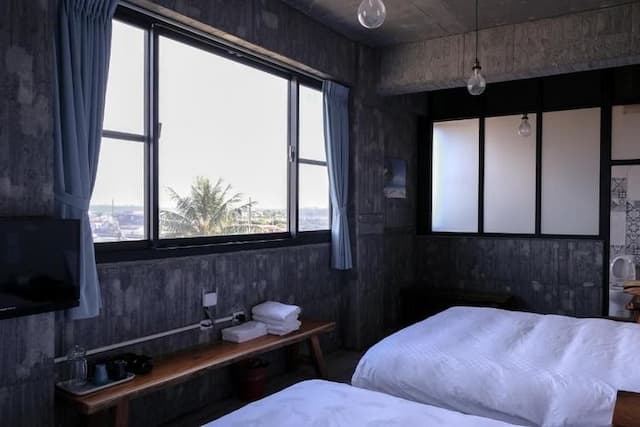 Isvara Inn-Twin Room-4