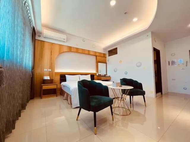 恆春古城旁民宿｜風海山會館-202夢幻泡泡豪華雙人房（大雙人房大陽台）-2