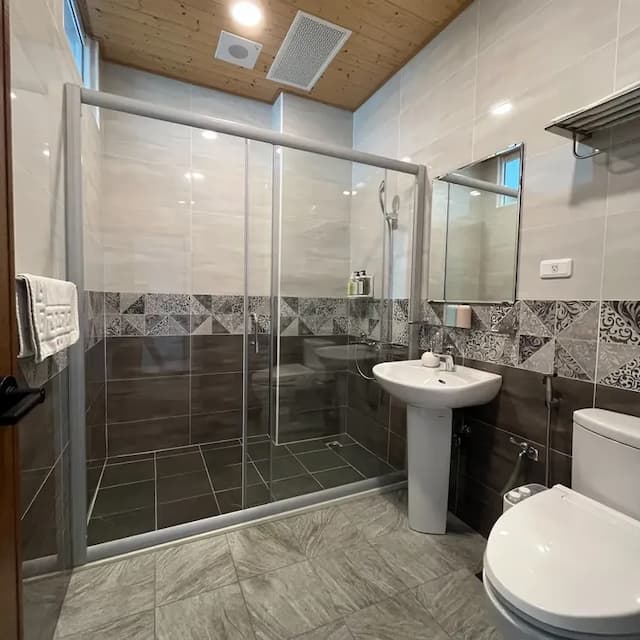 恆春古城旁民宿｜風海山會館-202夢幻泡泡豪華雙人房（大雙人房大陽台）-6