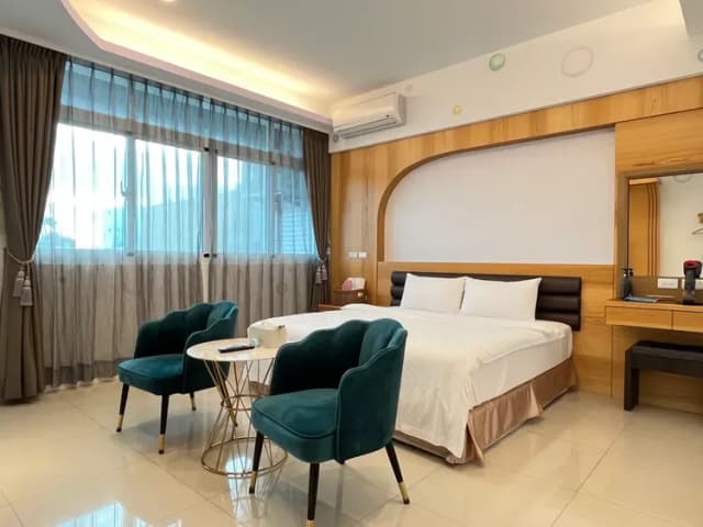 恆春古城旁民宿｜風海山會館-202夢幻泡泡豪華雙人房（大雙人房大陽台）-1