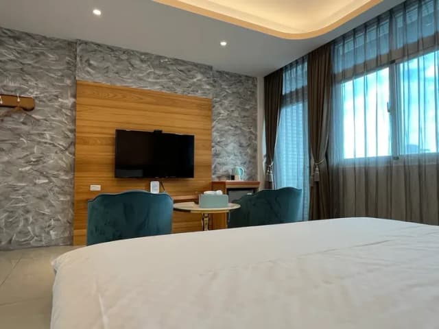 恆春古城旁民宿｜風海山會館-302摩登美式雙人房（大雙人房小陽台）-3