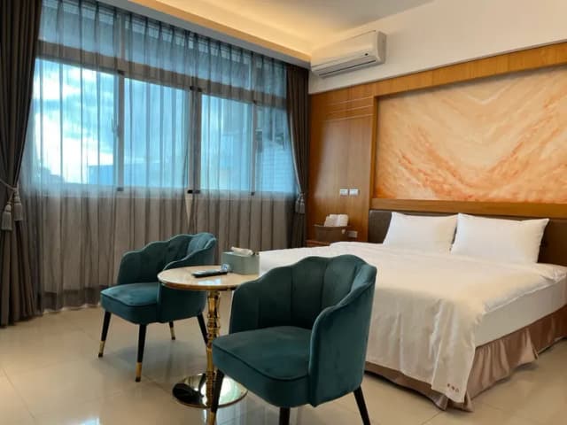 恆春古城旁民宿｜風海山會館-302摩登美式雙人房（大雙人房小陽台）-4