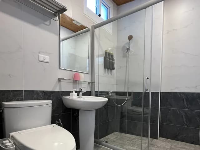 恆春古城旁民宿｜風海山會館-501跳躍海豚雙人房（小雙人房小陽台）-10