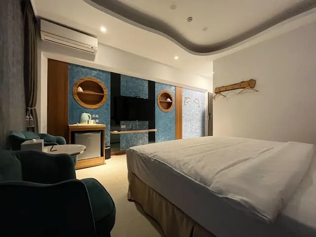 恆春古城旁民宿｜風海山會館-501跳躍海豚雙人房（小雙人房小陽台）-10