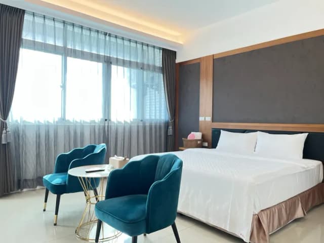 恆春古城旁民宿｜風海山會館-502現代簡約雙人房（大雙人房小陽台）-7