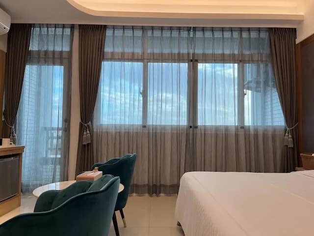 恆春古城旁民宿｜風海山會館-502現代簡約雙人房（大雙人房小陽台）-4