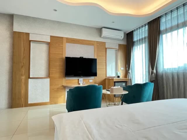 恆春古城旁民宿｜風海山會館-502現代簡約雙人房（大雙人房小陽台）-4