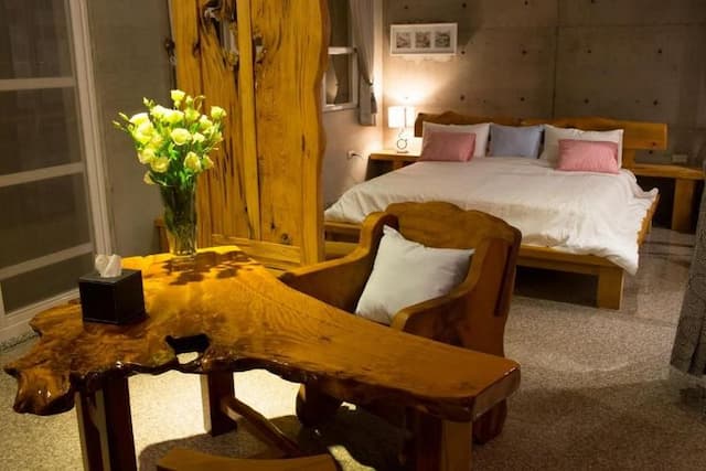 Water Reflected in the Hall-Deluxe Double Room with Balcony-1