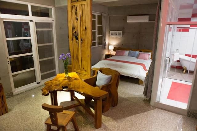 Water Reflected in the Hall-Deluxe Double Room with Balcony-2