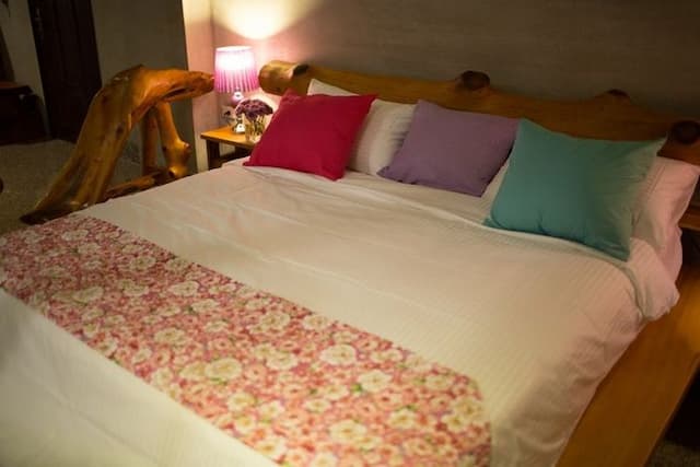 Water Reflected in the Hall-Deluxe Double Room with Bath-6