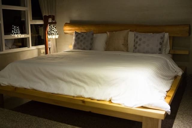 Water Reflected in the Hall-Deluxe Double Room with Bath-5