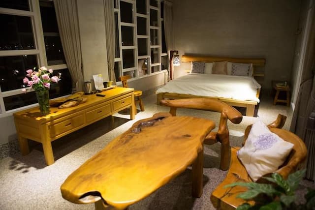 Water Reflected in the Hall-Deluxe Double Room with Bath-1