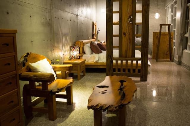 Water Reflected in the Hall-Deluxe Double Room with Bathtub-4