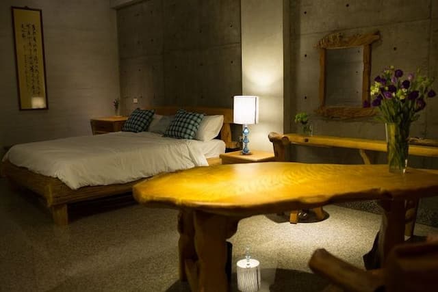 Water Reflected in the Hall-Quadruple Room with Sea View-3