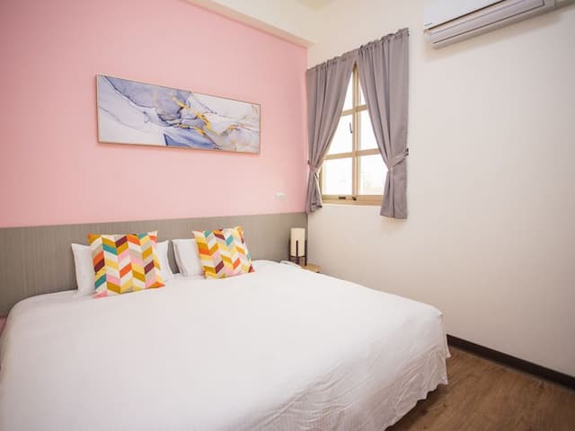 Happy Casa Resorts-Deluxe Suite, 1 bedroom suite, 1 King bed, balcony-2