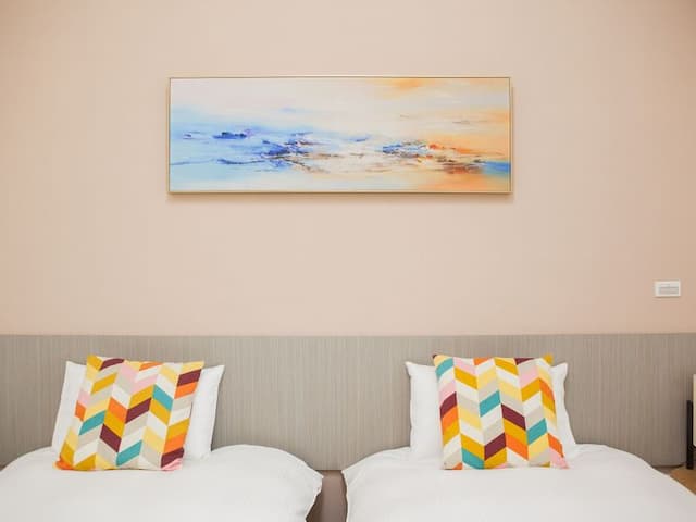 Happy Casa Resorts-Deluxe Suite, 2 bedroom suite, 1 King 2 single beds, balcony-1