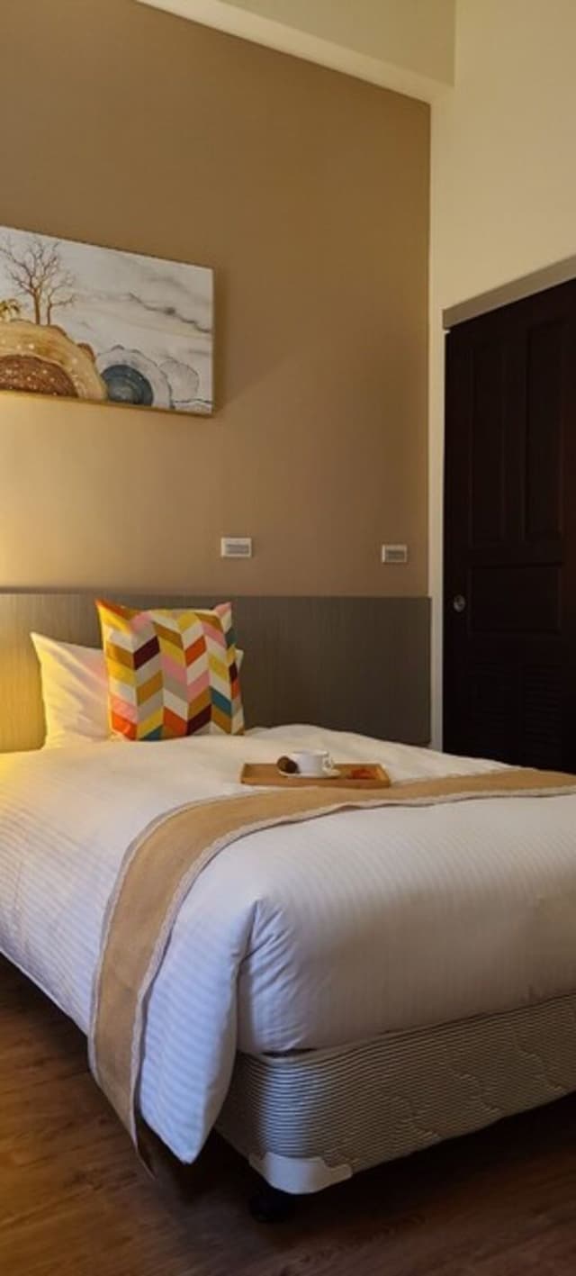 Happy Casa Resorts-Deluxe Suite, 2 bedroom suite, 1 King 2 single beds, balcony-6