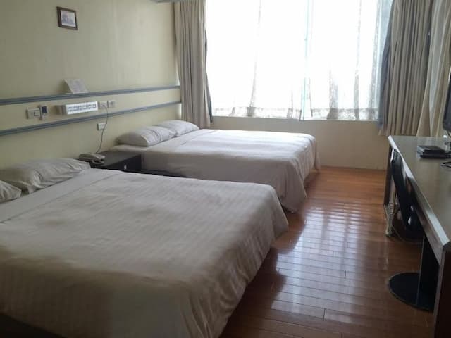 富帝大飯店-四人房-4