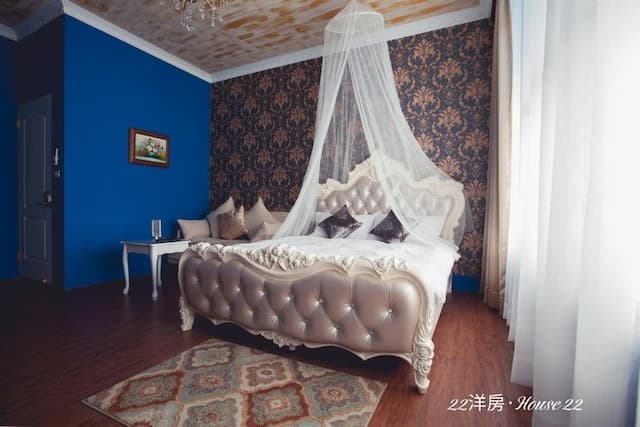 House 22-201 golden court-7