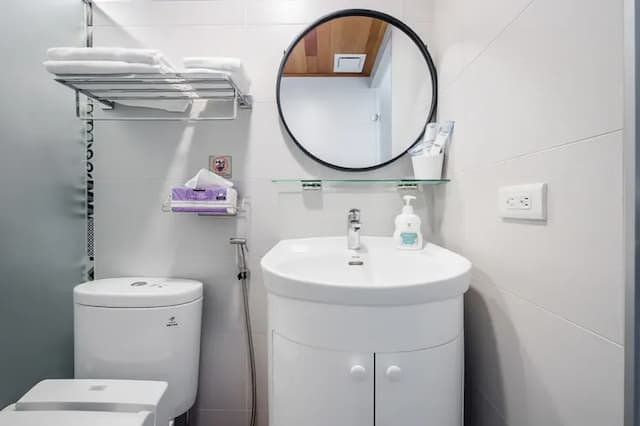 Mico Homestay-Deluxe Double Room with Balcony-7