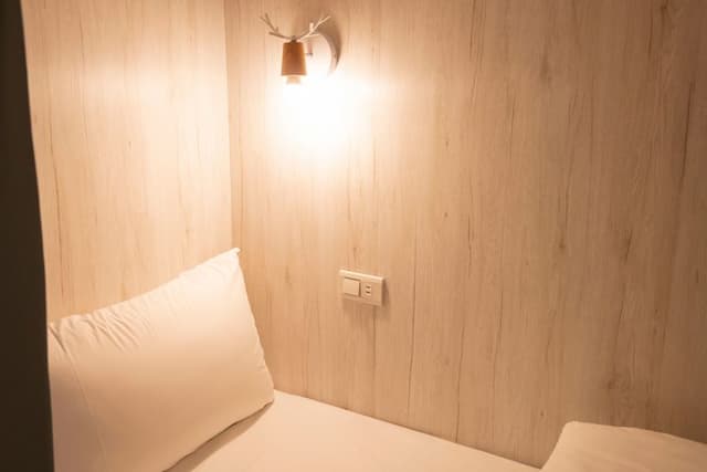 Memory In Water-Girls Backpacking Room-3