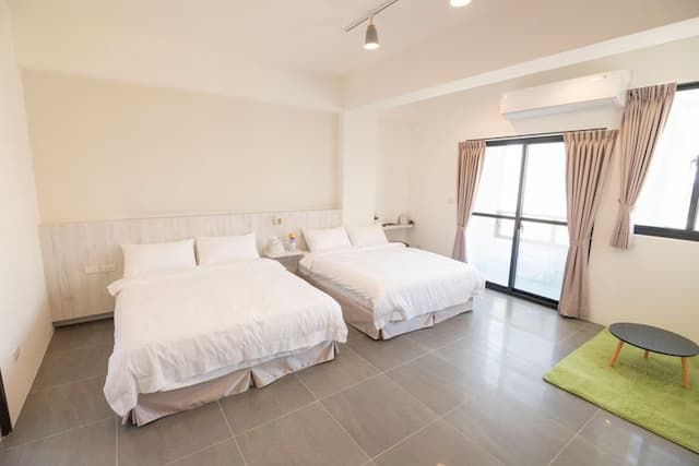 Memory In Water-Comfortable Quadruple Room-1