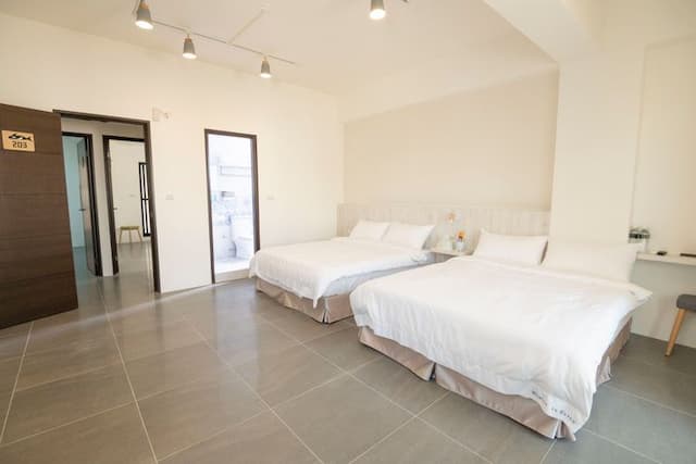 Memory In Water-Comfortable Quadruple Room-4