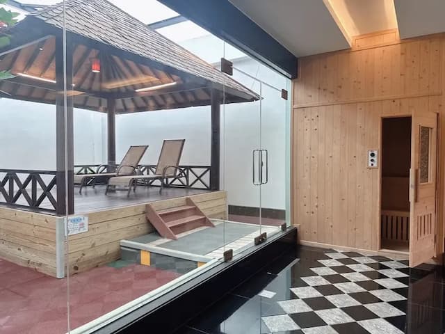 風華渡假旅館｜房內泳池、親子友善-天籟風華-泳池四人房-7