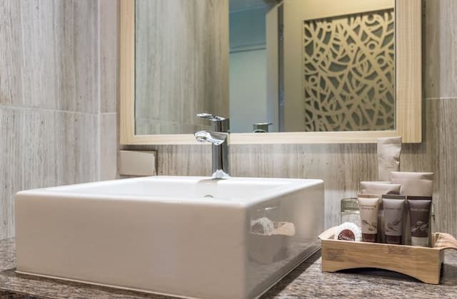 察殿索伊道高爾夫度假酒店 (Chatrium Golf Resort Soi Dao Chanthaburi)-超豪華山景房 (Grand Deluxe Mountain View King bedroom)-3