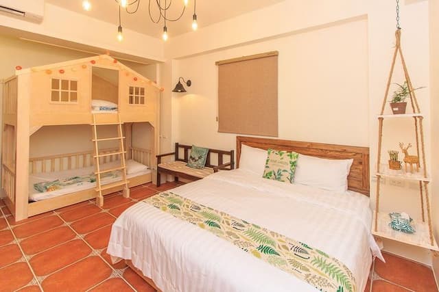 斑鳩小鎮親子民宿 l 10-28人宜蘭包棟  | 滑梯房-22人包棟 | 雙人房*1四人房*3八人房*1-5