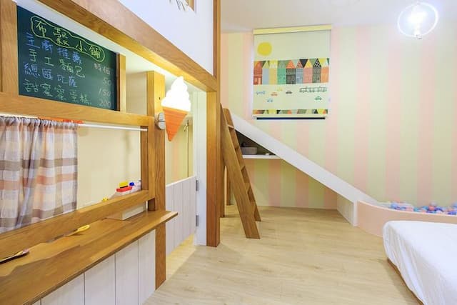 斑鳩小鎮親子民宿 l 10-28人宜蘭包棟  | 滑梯房-22人包棟 | 雙人房*1四人房*3八人房*1-9