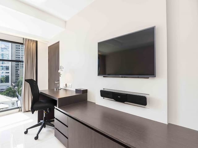 Deluxe Room with bathtub in Sukhumvit