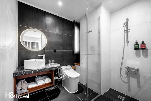 Black Horn B&B  | Kenting Design Hotel-Superior Twin Room with Balcony-4