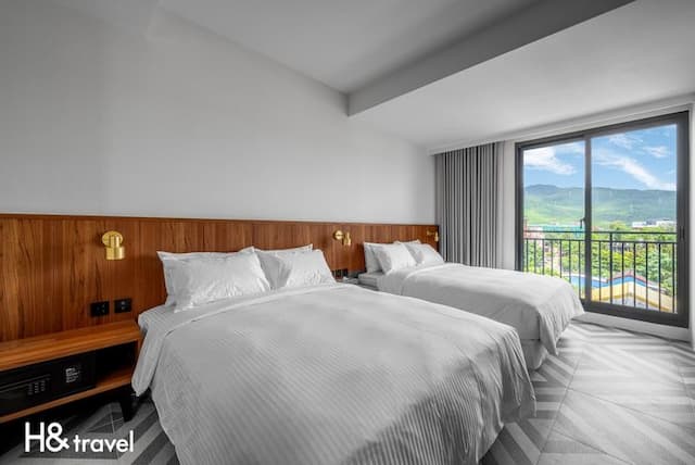 Black Horn B&B  | Kenting Design Hotel-Family Quadruple Room With Balcony-3