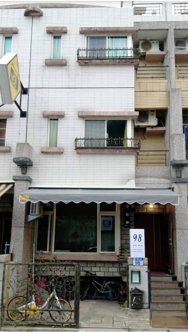 玖拾捌民宿｜可選購18-20人花蓮包棟｜近花蓮火車站-18人包棟(雙人房*4&四人房*1&六人房*1)-9