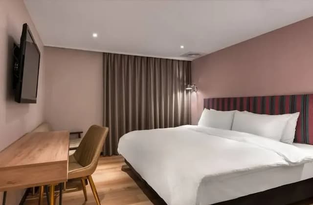 景緻雙人房(一大床) -客房