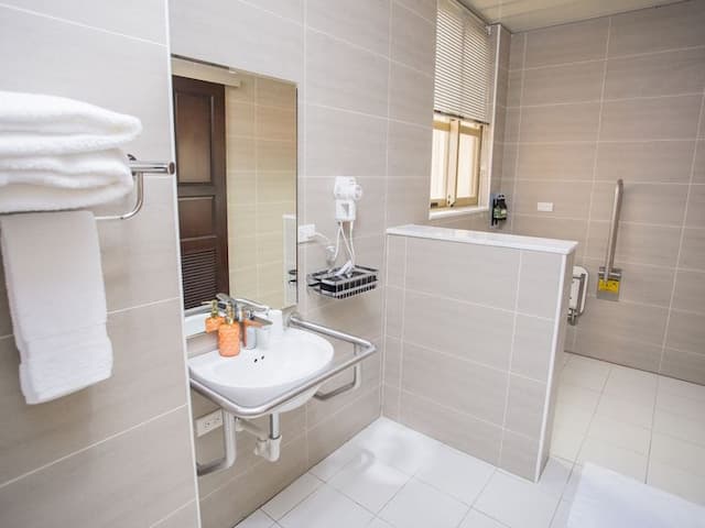 Happy Casa Resorts-Twin Room - Disability Access-6