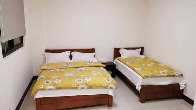 Red Sorghum Homestay-303 double elegant room (bathroom shared)-2
