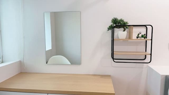 Tainan house-DDINN double room bathtub. Adjacent to the station and Lin Department Store. Confucius Temple shopping district. Art Museum. Chihkan Tower-7