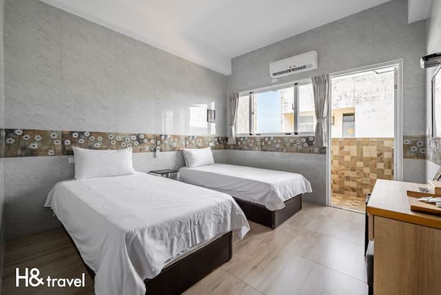 Taitung Hope Castle-Classic Twin Room with Balcony-1
