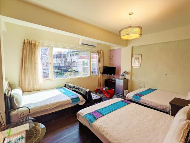 亞馨&奇雅居聯合民宿 l 近吉安慶修院-B201亞馨家庭六人房(Family room)附浴缸-1