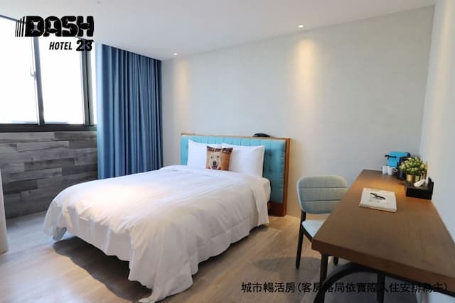達煦23旅店｜運動主題飯店、緊鄰神農街-高級雙人房-附浴缸-1