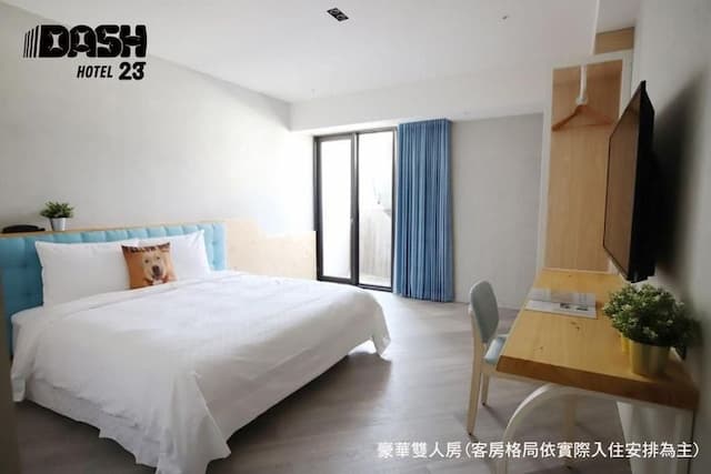 達煦23旅店｜運動主題飯店、緊鄰神農街-豪華雙人房-附陽台-5