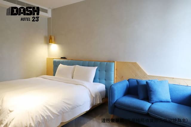 達煦23旅店｜運動主題飯店、緊鄰神農街-豪華雙人房-附陽台-7