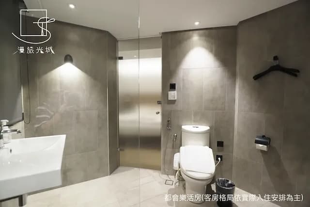 漫旅光城｜近一中商圈、享受低調奢華-標準雙人房-7