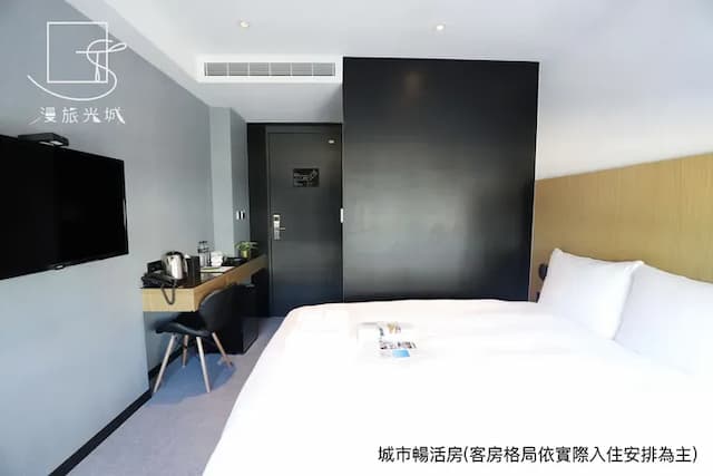 漫旅光城｜近一中商圈、享受低調奢華-高級雙人房-5