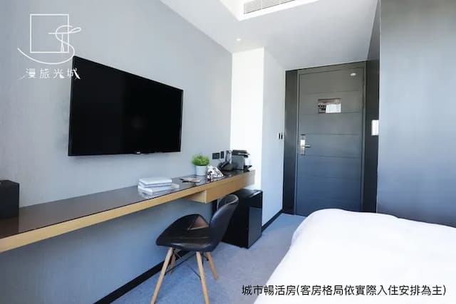 漫旅光城｜近一中商圈、享受低調奢華-高級雙人房-9